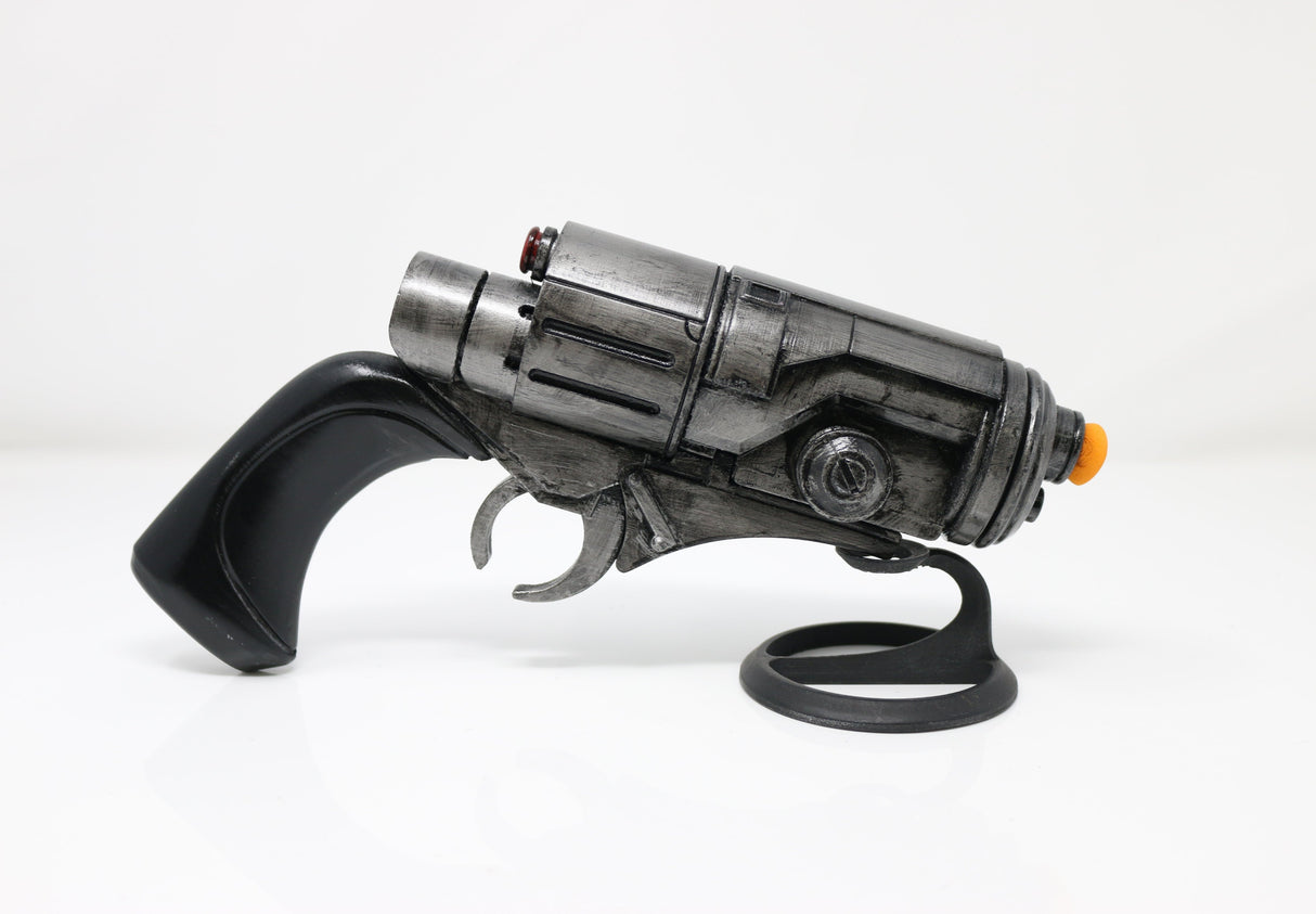 Eleena Daru Blaster Prop