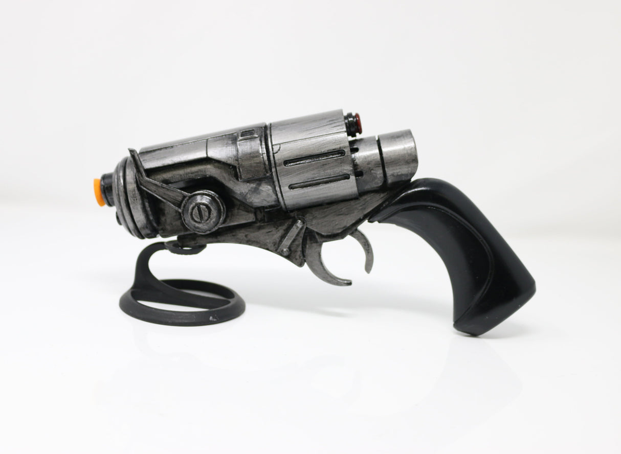 Eleena Daru Blaster Prop
