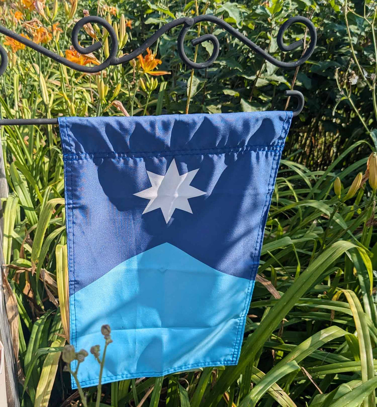Minnesota Garden Flag