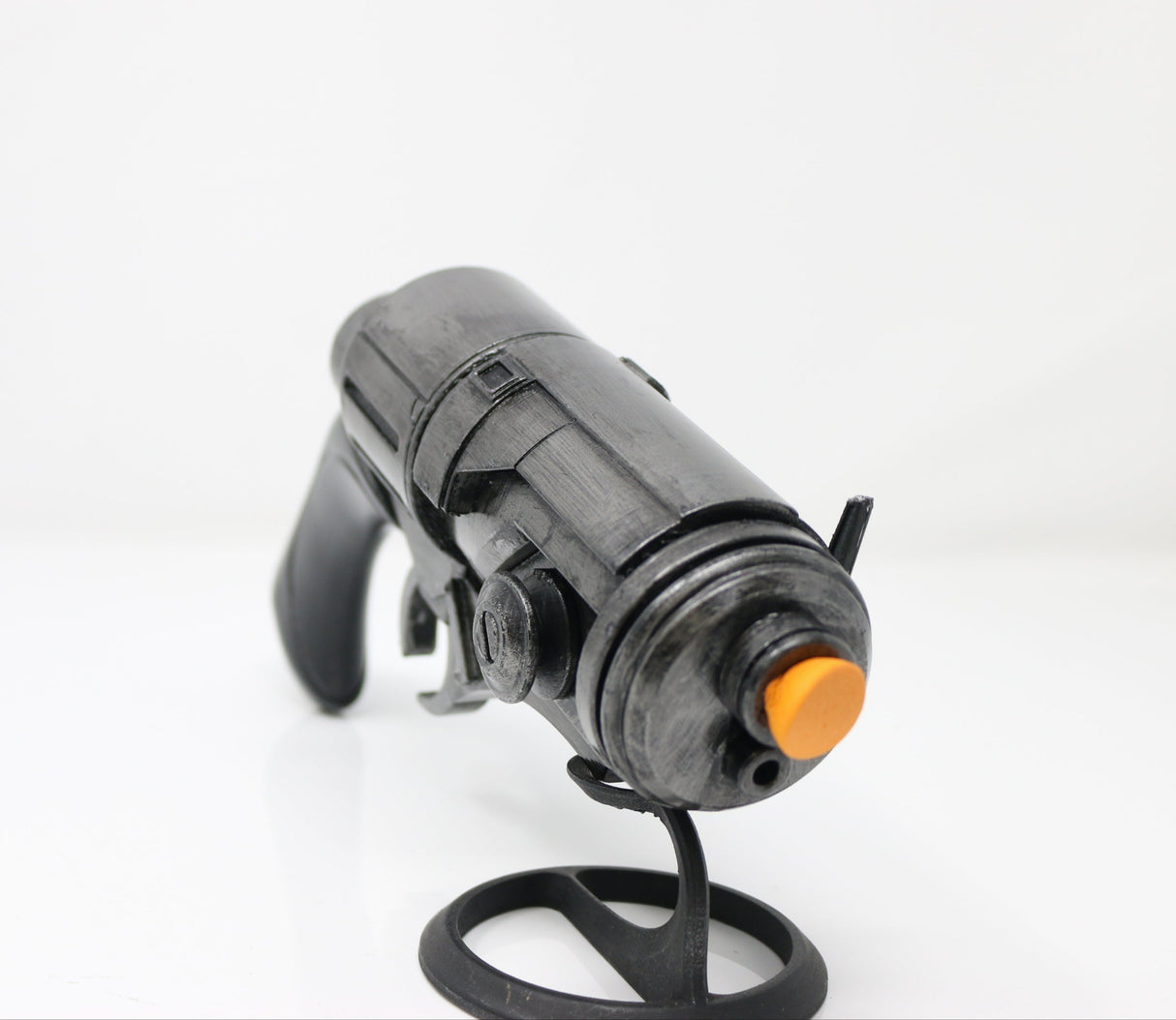 Eleena Daru Blaster Prop