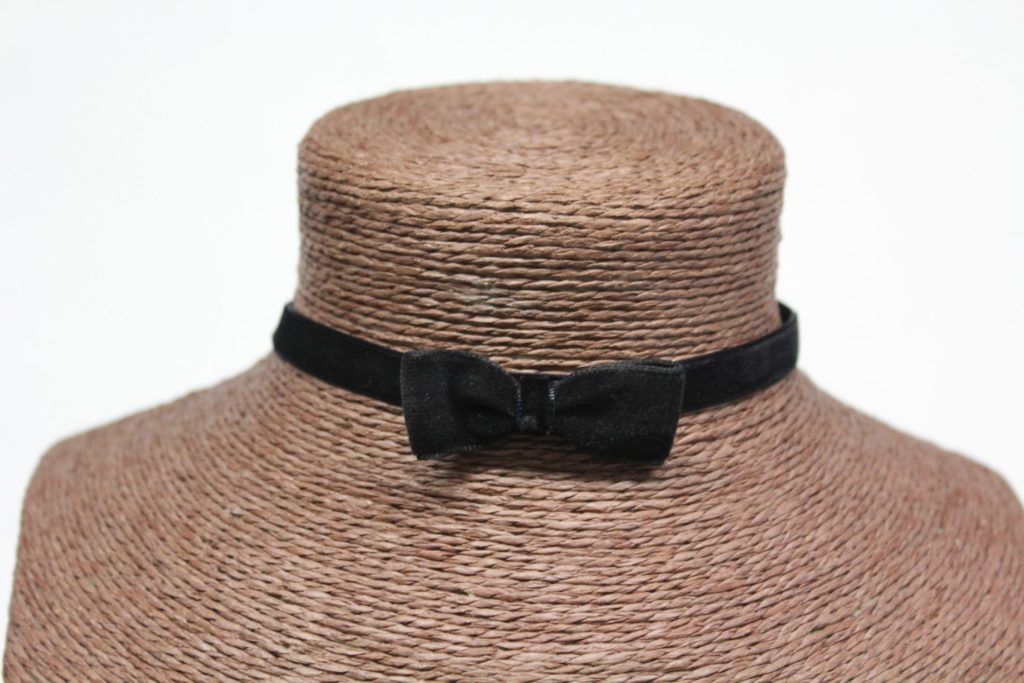 Bow Tie Choker