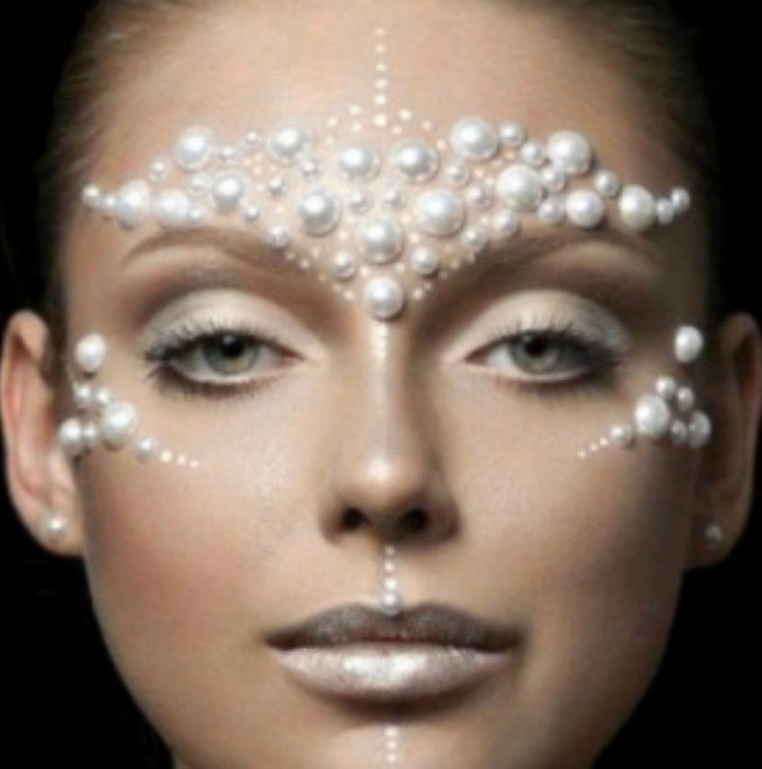 Mazu Iridescent With Pearl Crystal Face Sticker